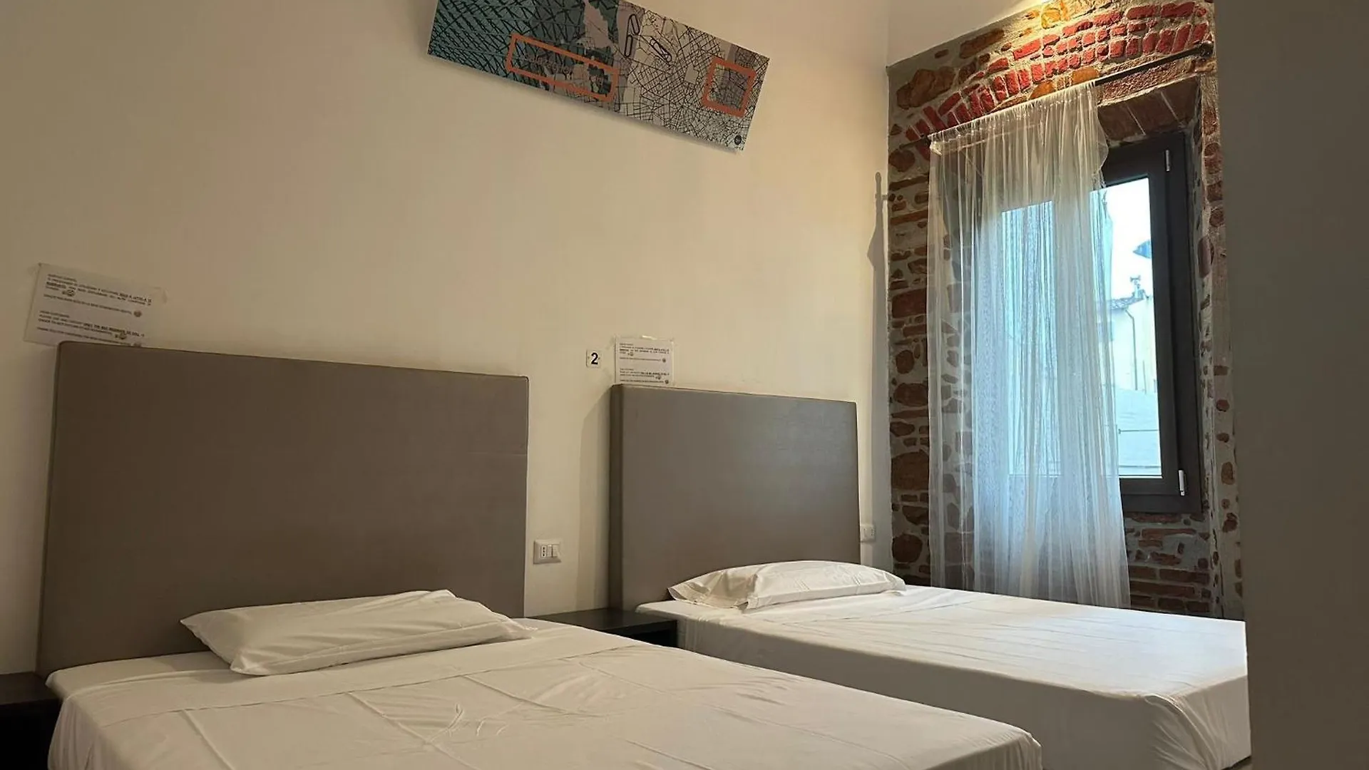 New Generation Hostel Como Lake